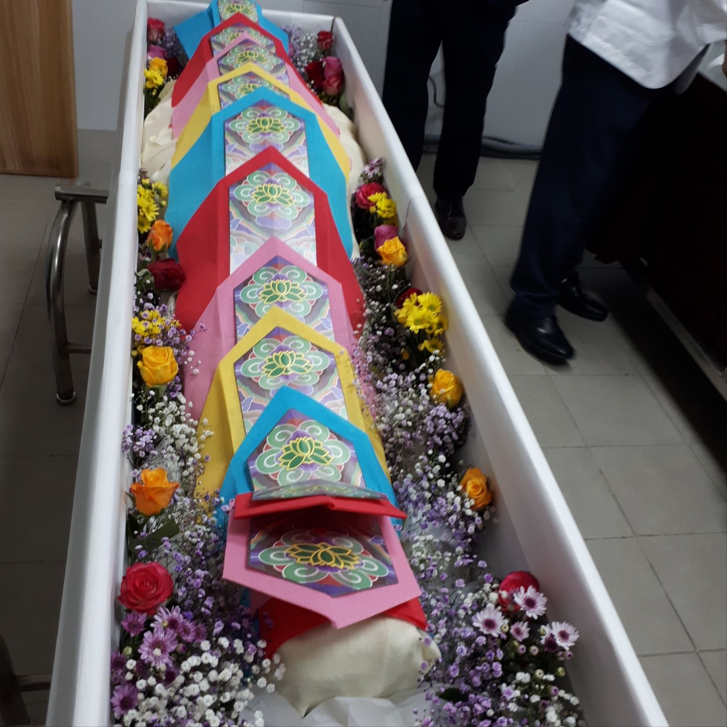 붕천지통(崩天之痛) 꽃으로 모시다