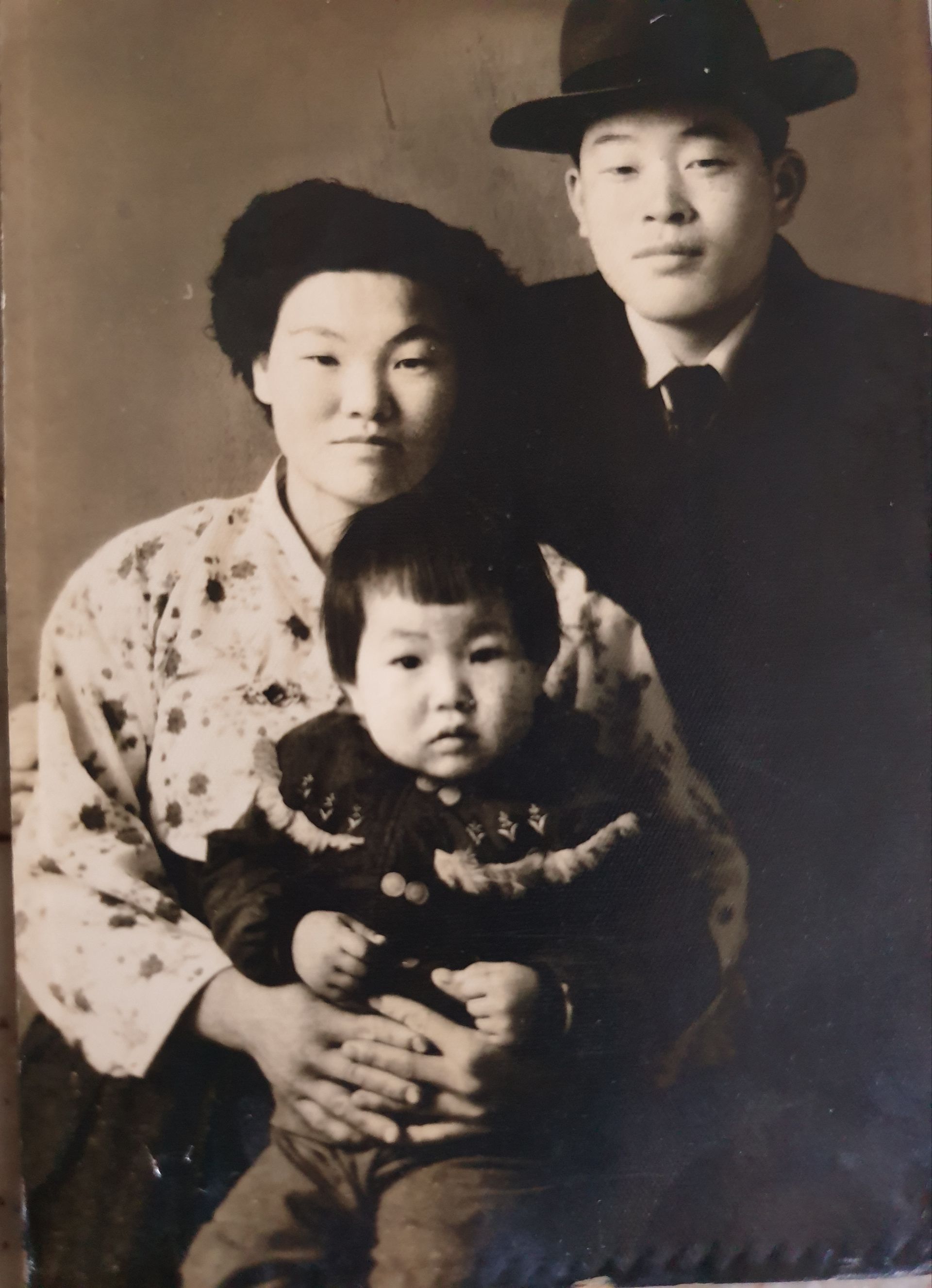 박정남 어머님 아버님 사진